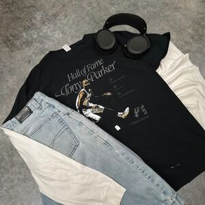 Tony Parker Hall of Fame Bristol Studio San Antonio Spurs Graphic T-Shirt XL